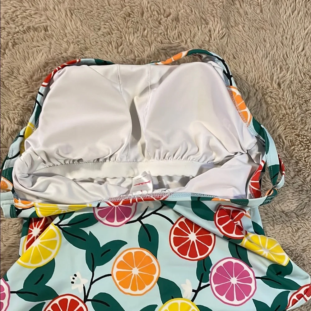 Hannah Anderson, Matching Swimsuits - Picture 9 of 12